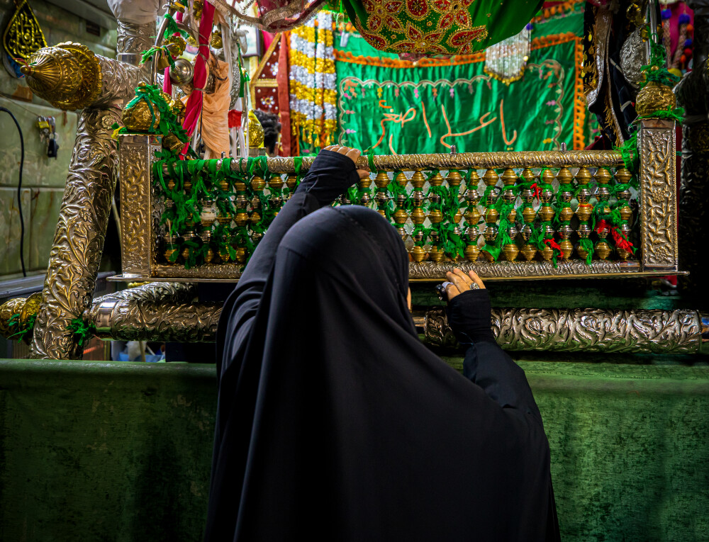 مقام عبد الله الرضيع (عليه السلام) في كربلاء… رمز الطف والمظلومية